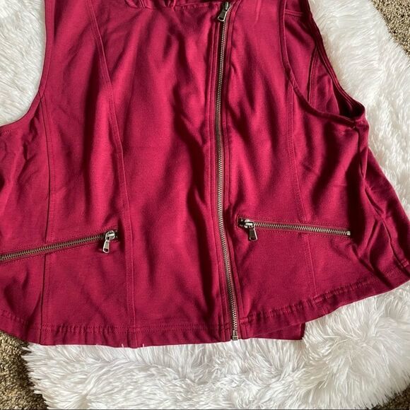 Torrid Vest  - Picture 2 of 9